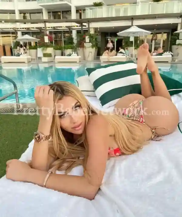 I'm Kate, an air hostess and a best companion. I have a hot figure. Available for a real meetup