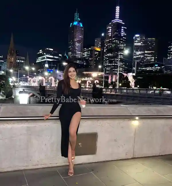 Diya College Going Girl, 23-year-old Sexy Beauty Young in Yeshwantpur, Bangalore