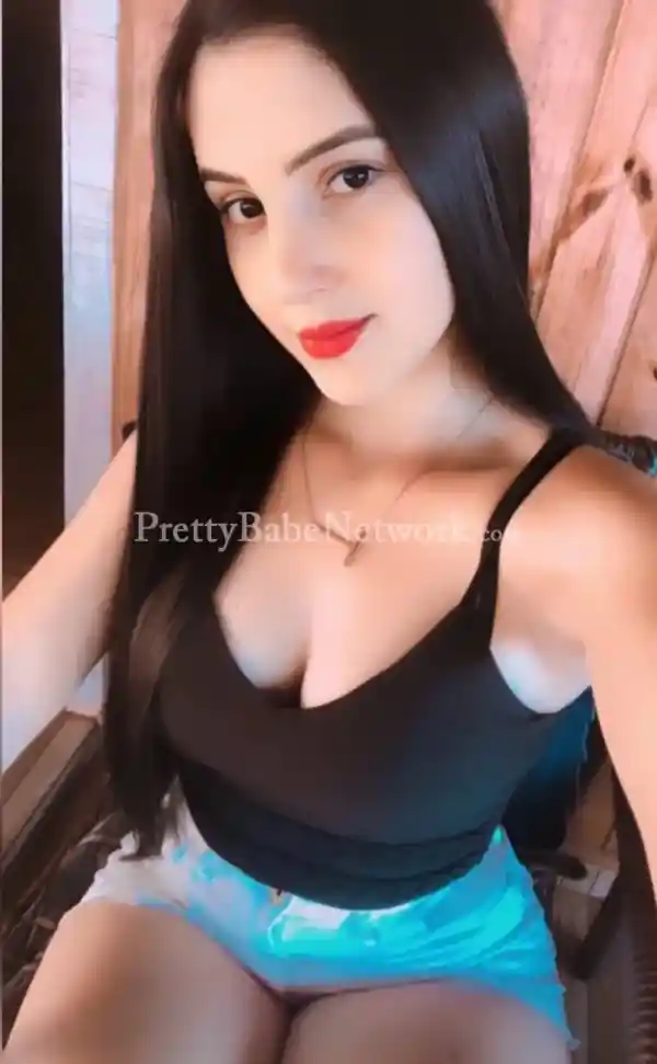 Meet with a Noor College Going Escort in Cubbon Park, Bangalore