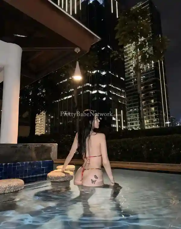 Japanese Girl Fumiko (cam show or video Call)