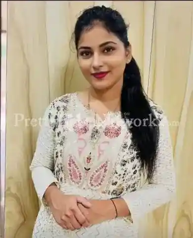 Local young sexy busty college-going call girls available in Adugodi, Bangalore, at a low price