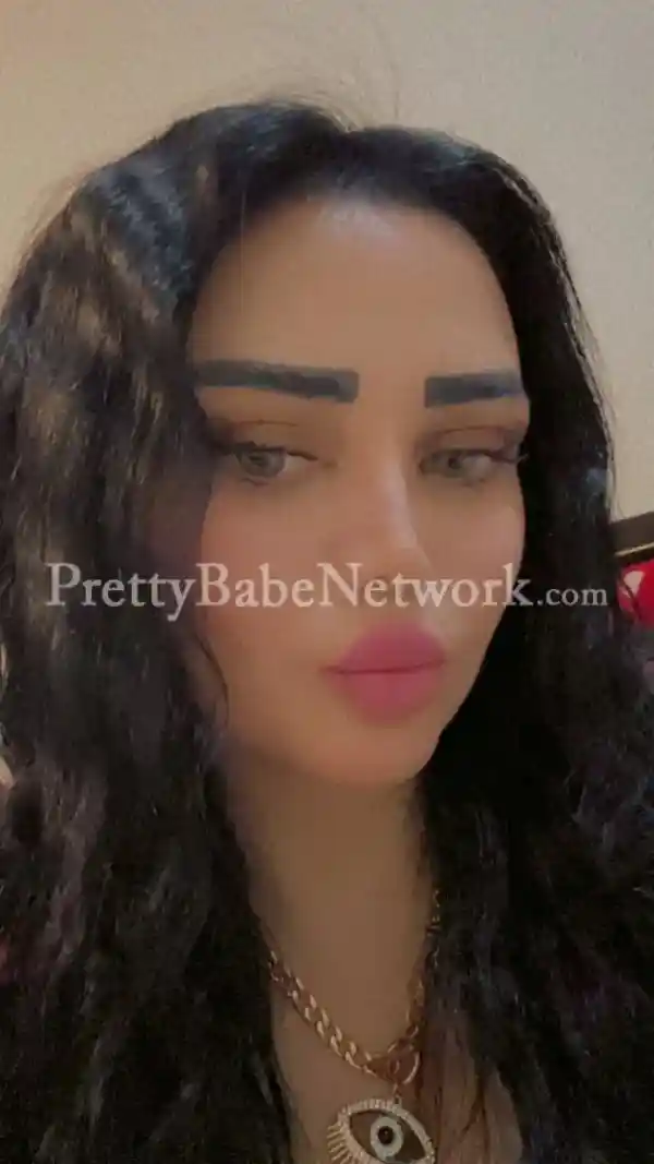 Aaliyah The Queen Lebanese Celebrity Call Girl in Bangalore - I'm here to offer you Top Escort Service