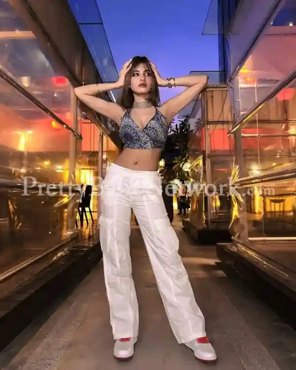 Meet Nikita, Model, Independent Escort in KR Puram, Bangalore, Available for a Real meet