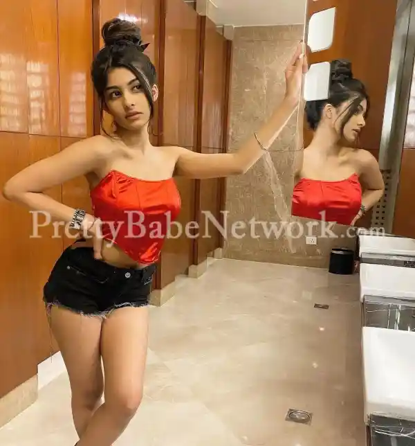 Meet Nikita, Model, Independent Escort in KR Puram, Bangalore, Available for a Real meet