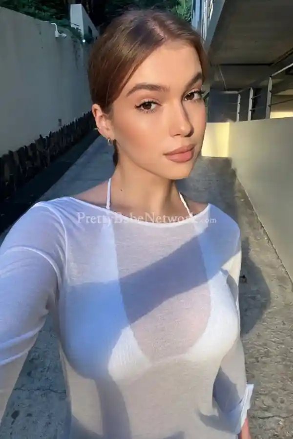 Jennifer, an attractive Russian escort, is ready to satisfy your erotic cravings