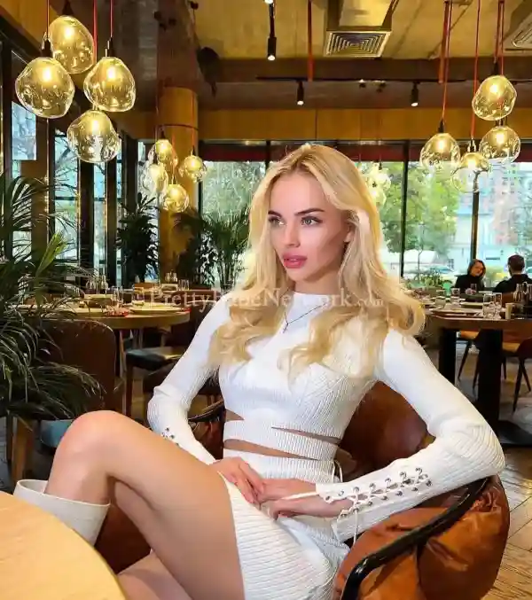 Meet Sexy and Beautiful Liza, a Russian Escort in Bangalore