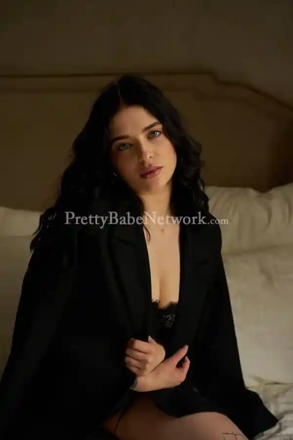 Meet Anna, a VIP Model Escort from Russia to Cunningham Road, Bangalore