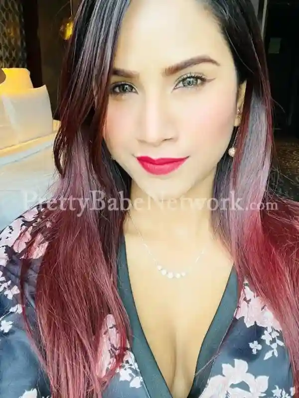 Saniya, I Can Offer You GFE Service in UB City, Bangalore