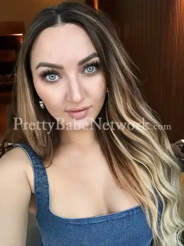 Tatiana Model Russian escorts in Bangalore 5-star Hotel